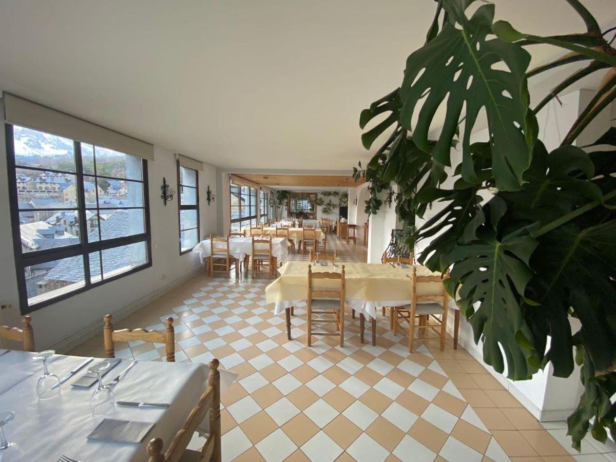 Hotel Mariana Tramacastilla de Tena Eksteriør billede